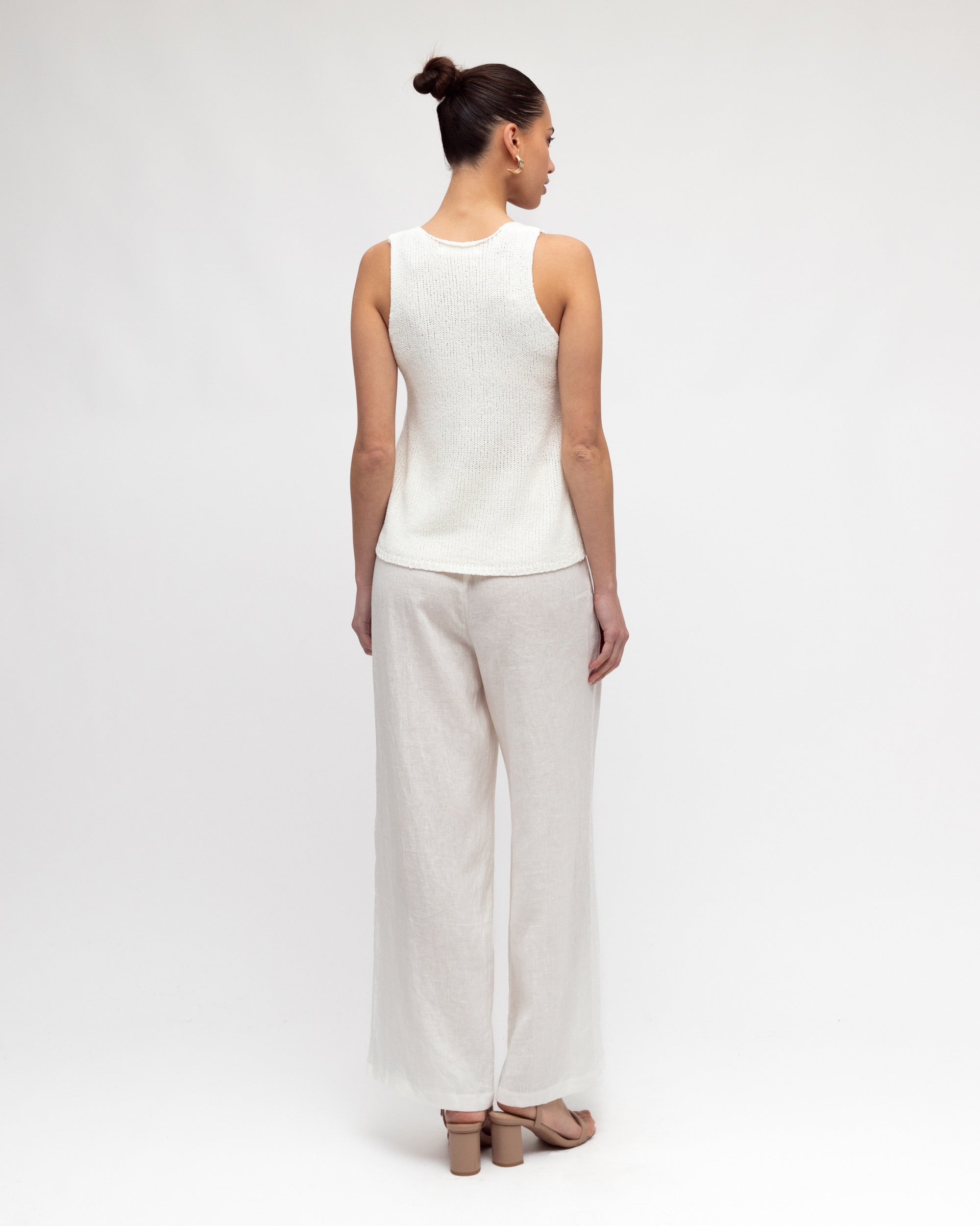 SAVANNA BOUCLE KNIT VEST - White