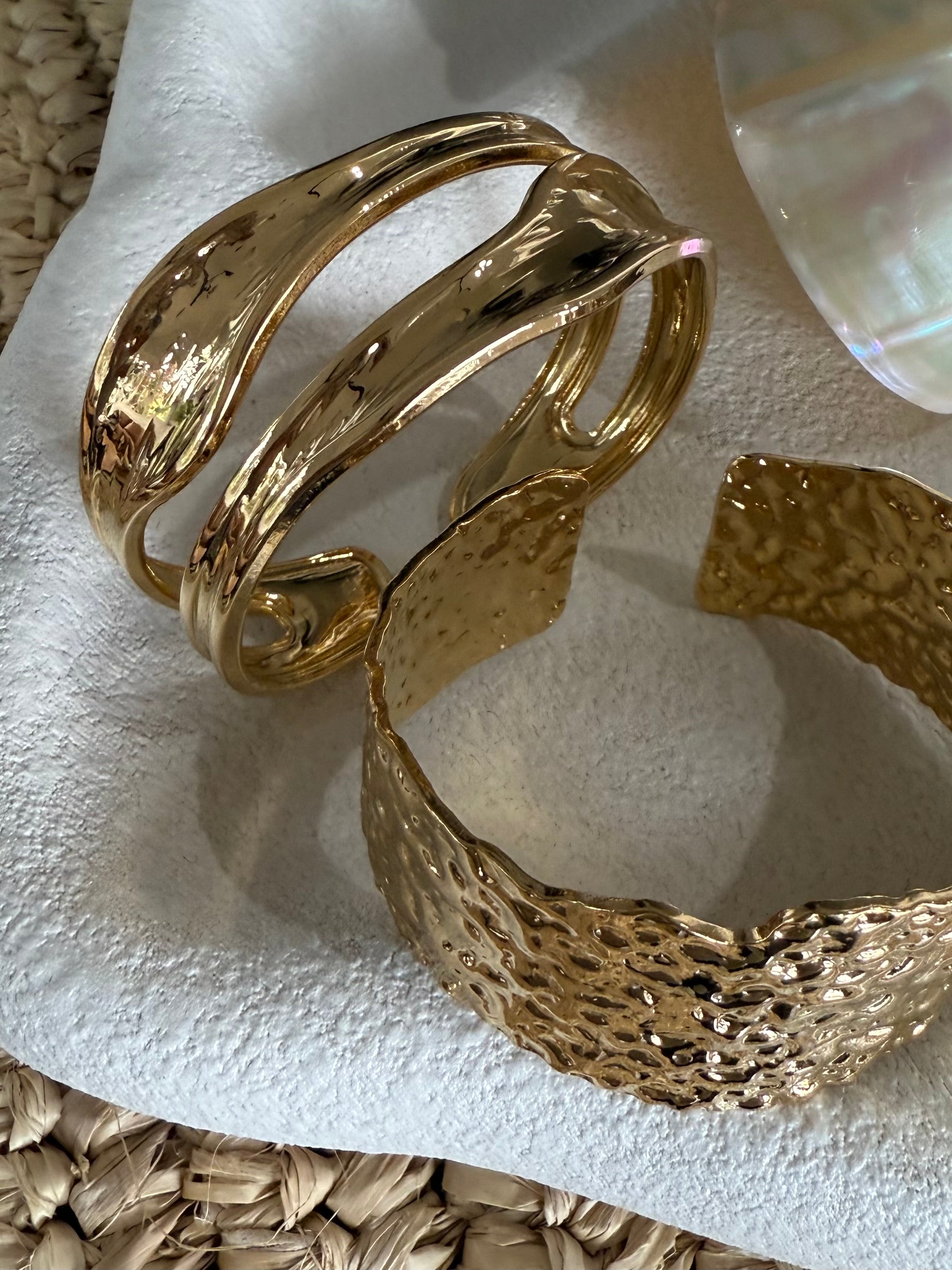 ASTRID GOLD CUFF
