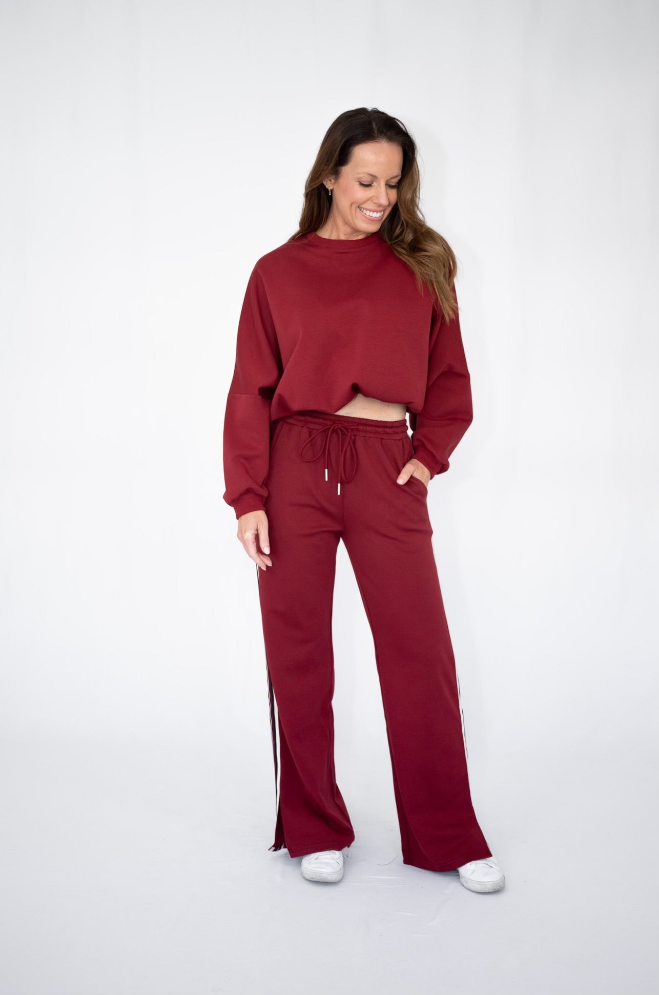NOVAH CREW SWEATER - Cranberry