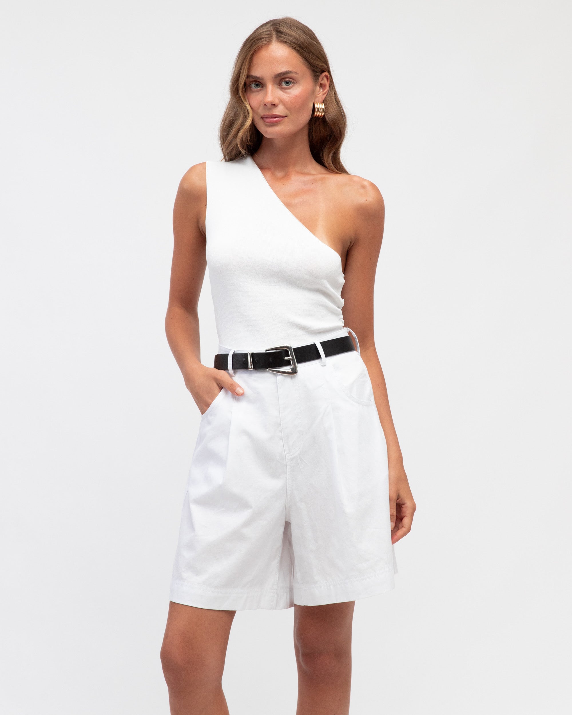 BERMUDA SHORTS - White