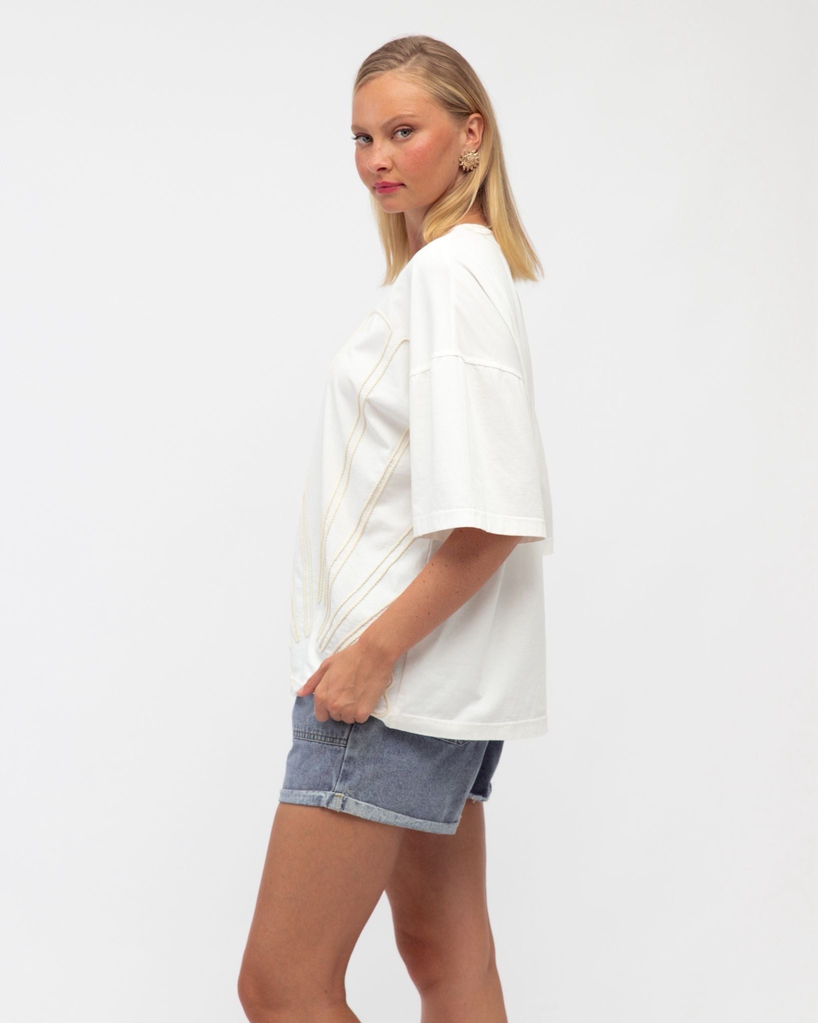 SHELLA TEE - White