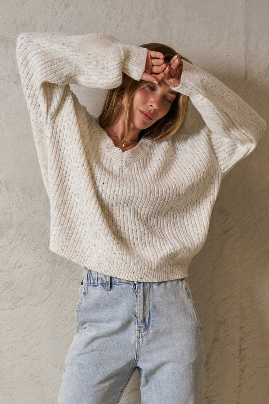 ELSA V NECK JUMPER - Cream