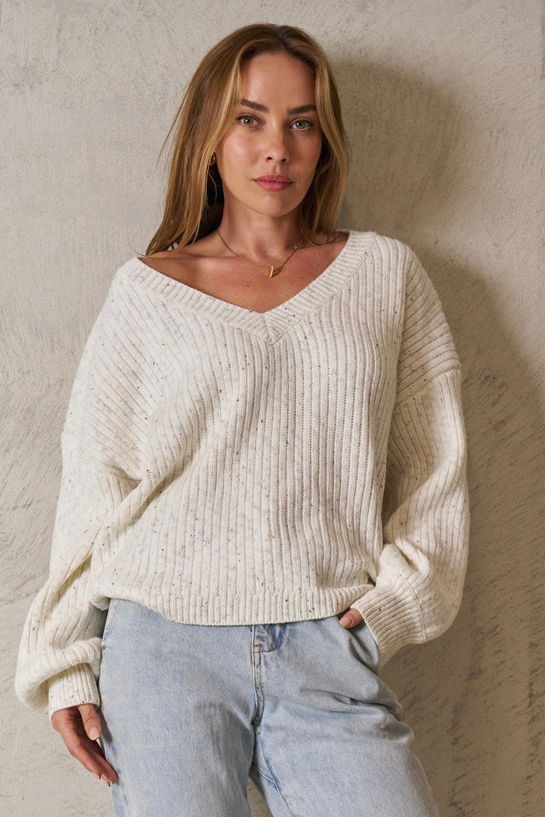 ELSA V NECK JUMPER - Cream