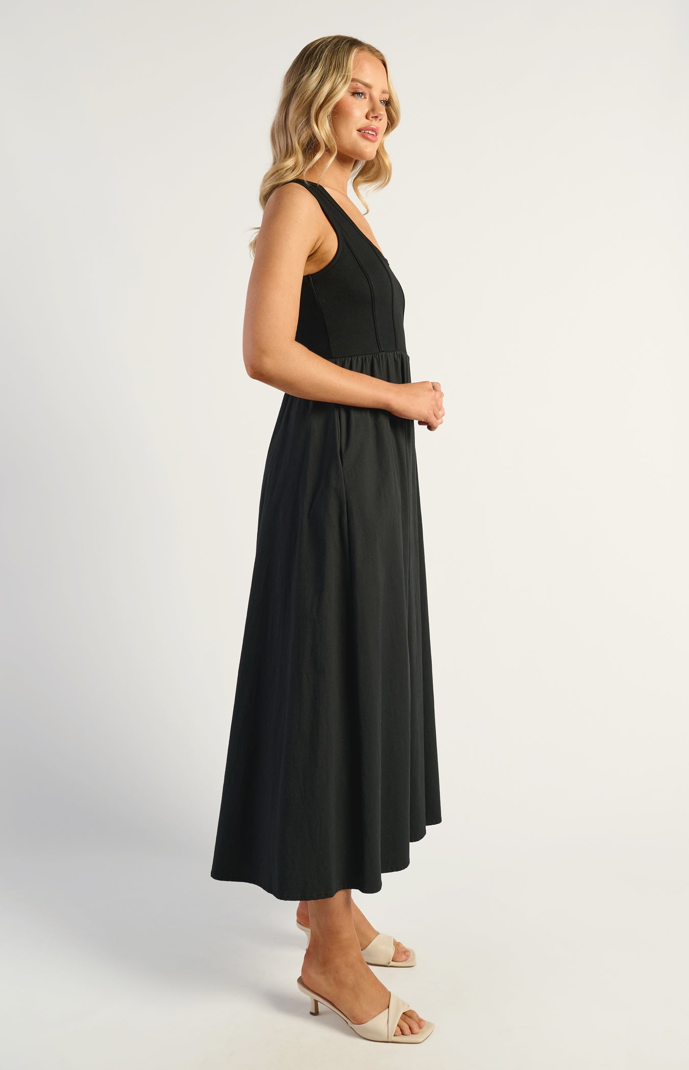 VALENTINA DRESS - Black