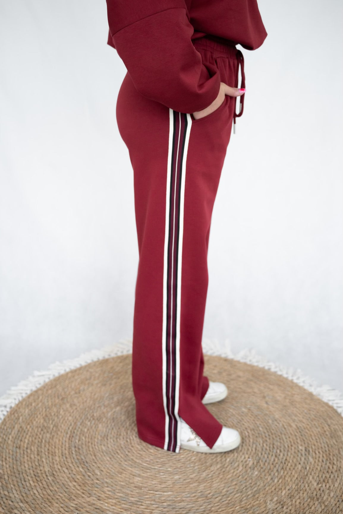 NOVAH ELEVATED TRACK PANT - Cranberry