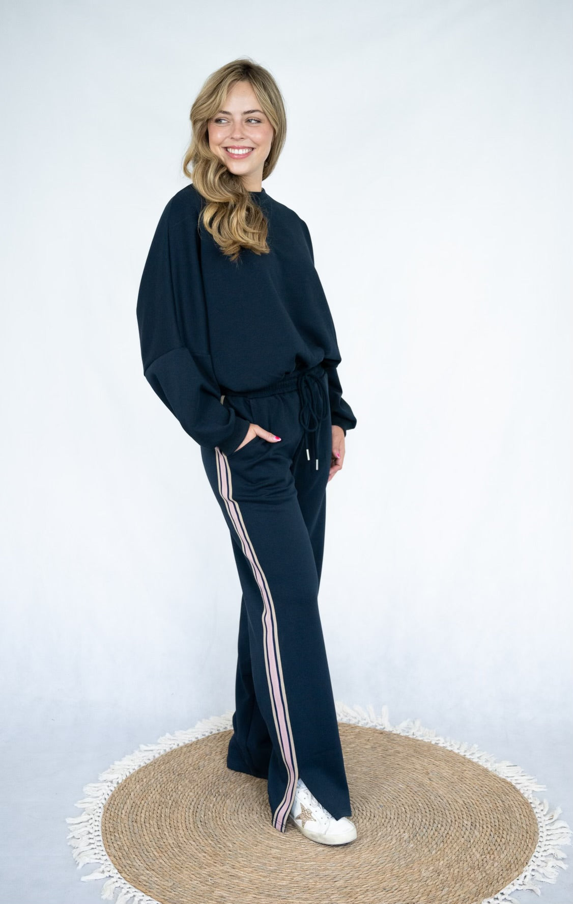 NOVAH CREW SWEATER - Navy
