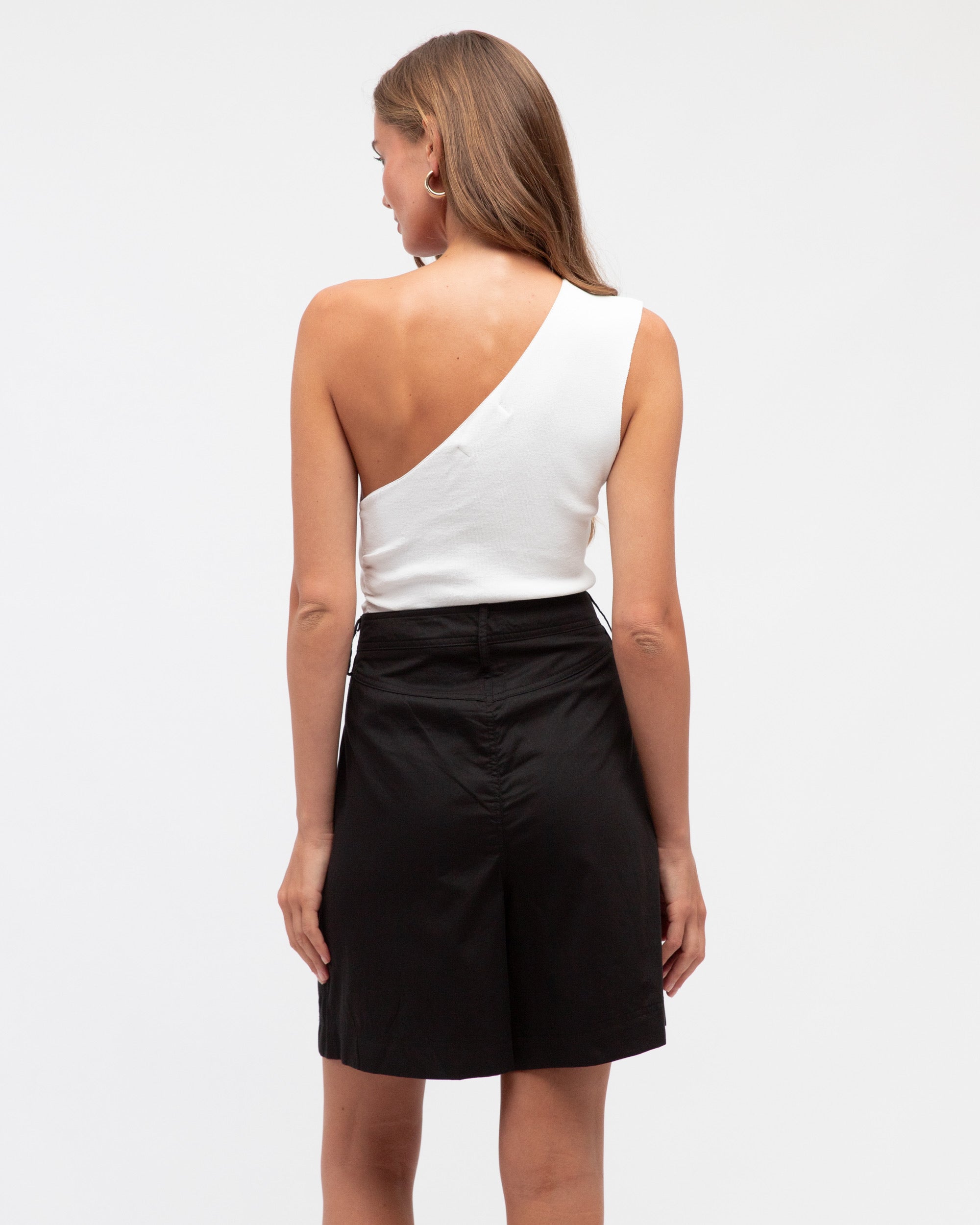 BERMUDA SHORTS - Black