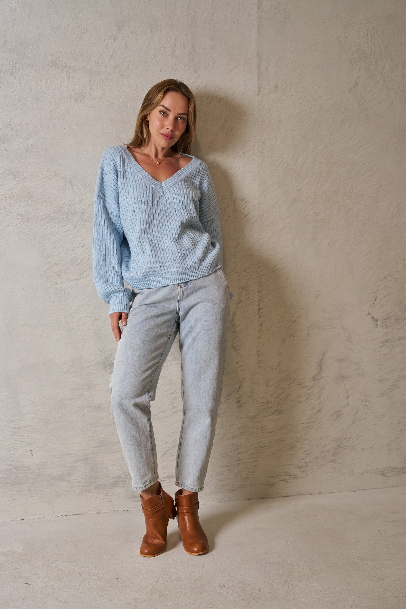 ELSA V NECK JUMPER - Blue