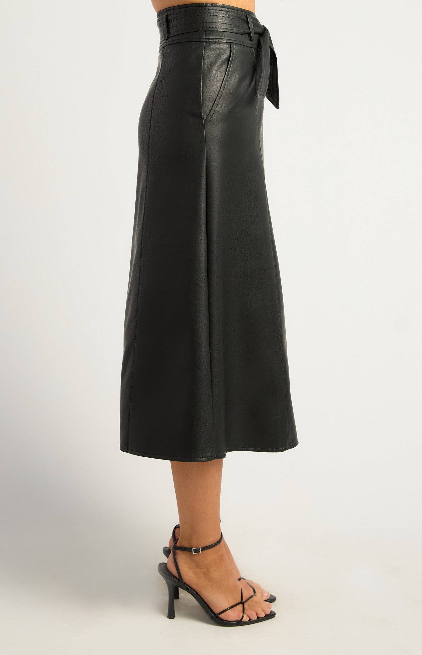 EMPIRE FAUX LEATHER SKIRT - Black