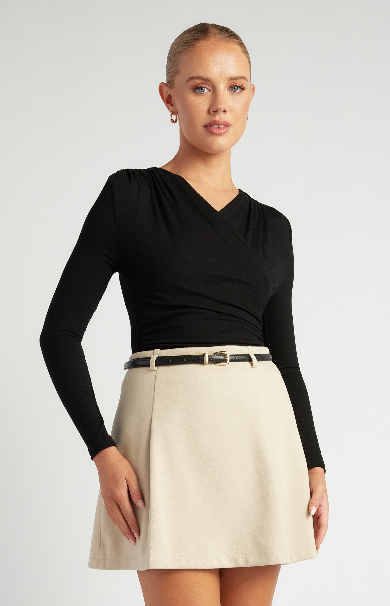 LOVISA RUCHED BODYSUIT -Black