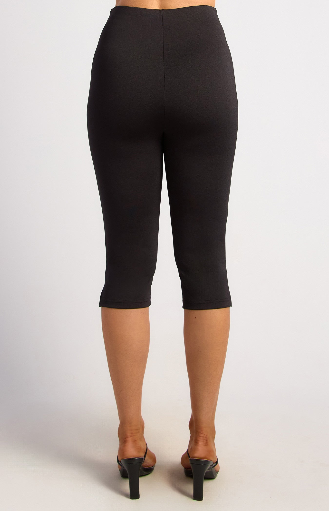 KOURTNEY CAPRI PANTS - Black